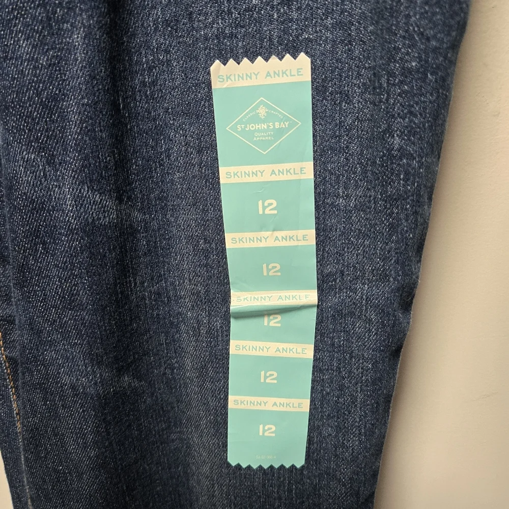 NWT St. John's Bay Skinny Ankle Jeans Size 12 Dark Wash Midrise Slimming Panel